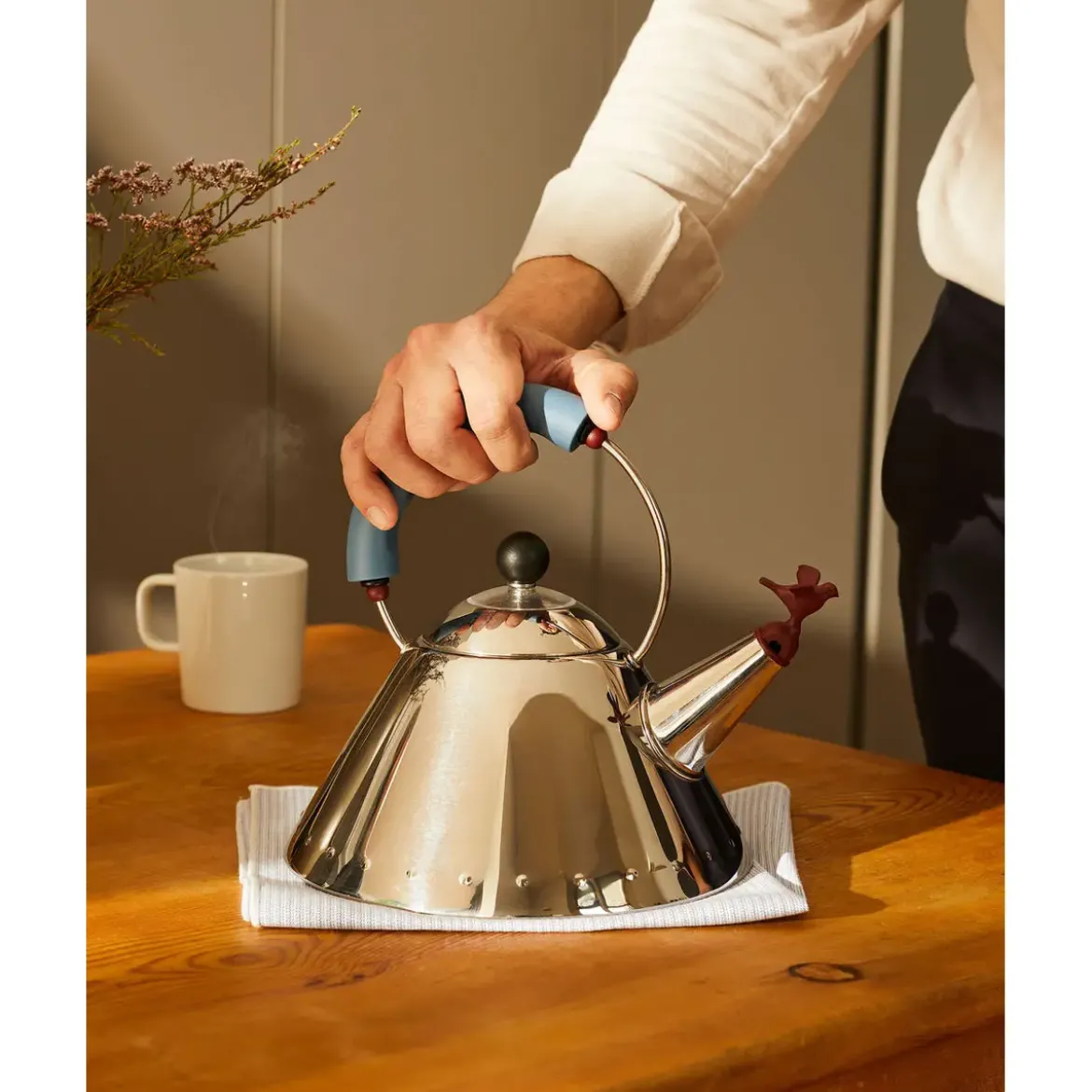Alessi Wasserkessel 9093/1 1,0 l Michael Graves hellblau