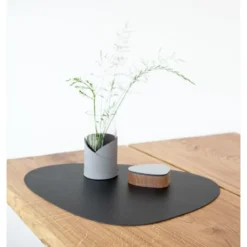 LINDDNA Tischset L 37x44 cm Curve Bull black