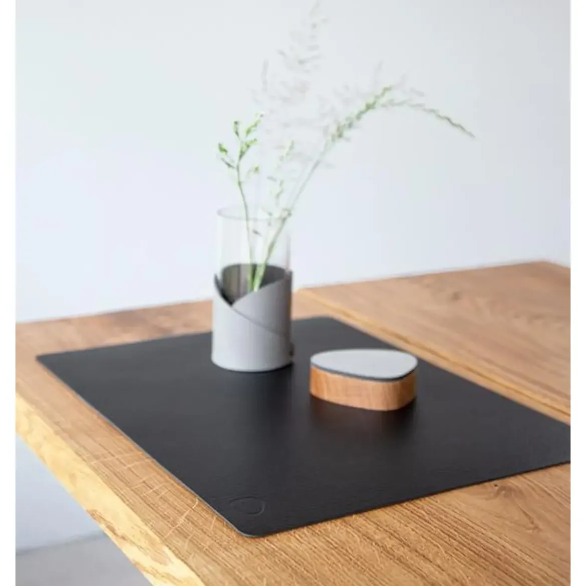 LINDDNA Tischset L 35x45 cm Square Bull black