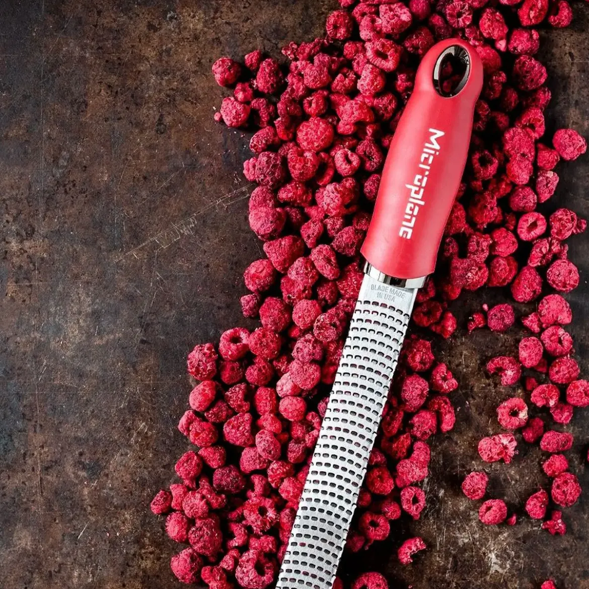 Microplane Zester-Reibe 33 cm Premium Classic Granatapfelrot