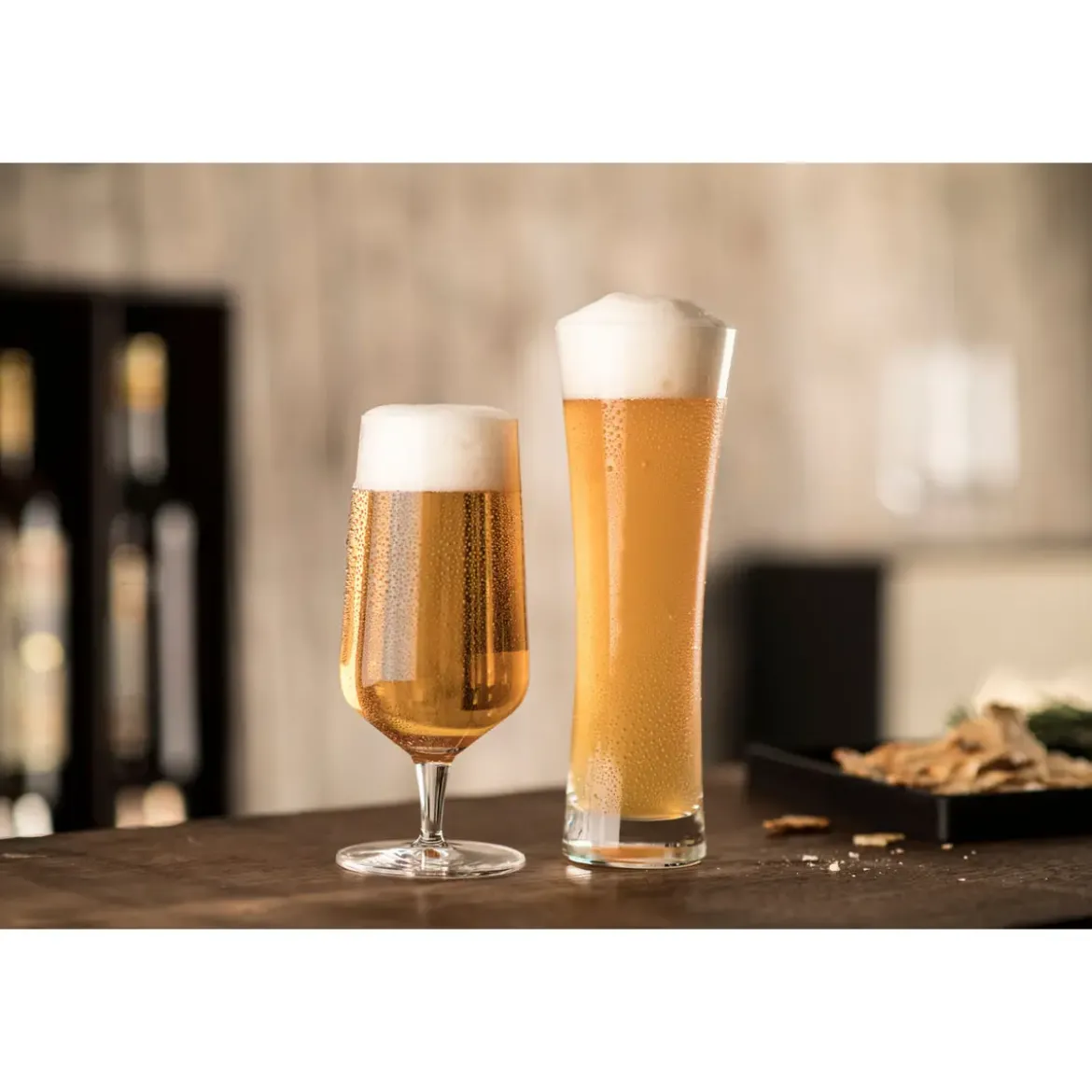Schott Zwiesel Weizenbierglas groß 4er-Set Beer Basic mit Moussierpunkt klar